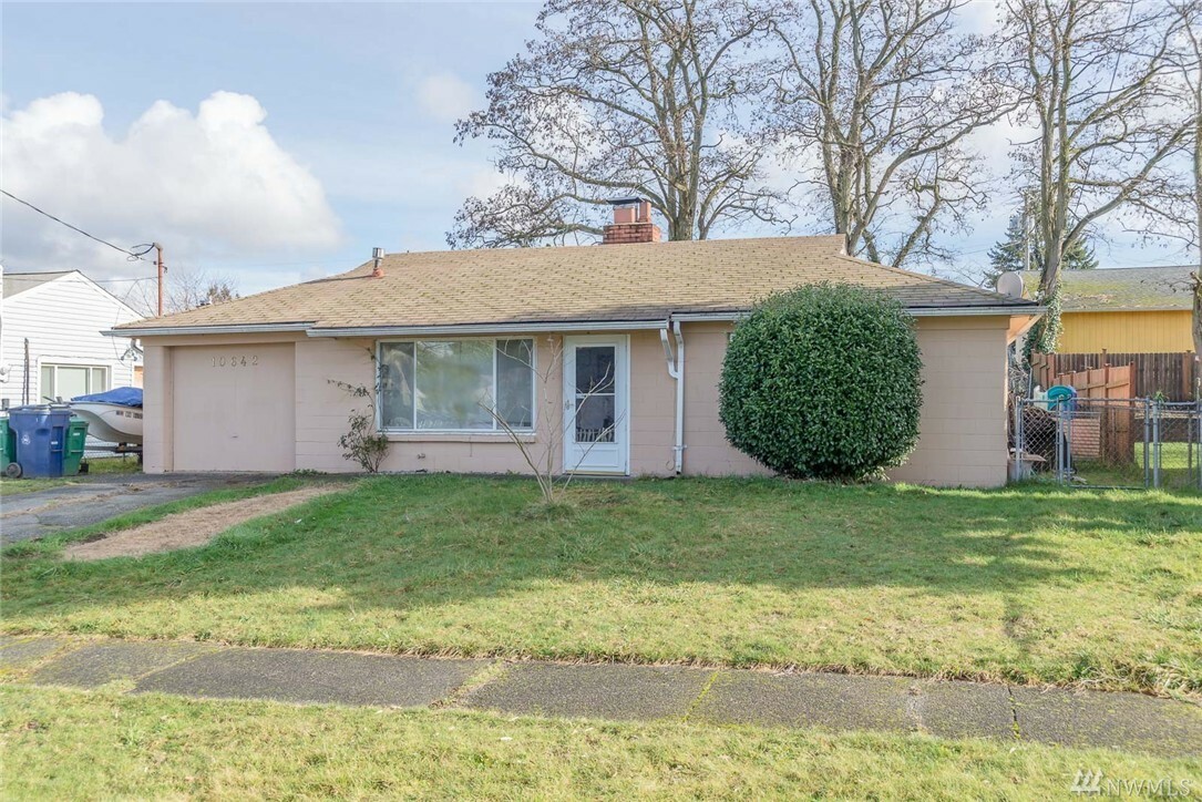 Property Photo: 10642 1st Ave SW WA 98146