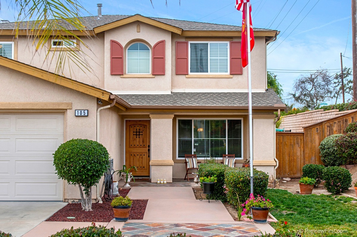 Property Photo:  105 Gardenside Ct  CA 92028 