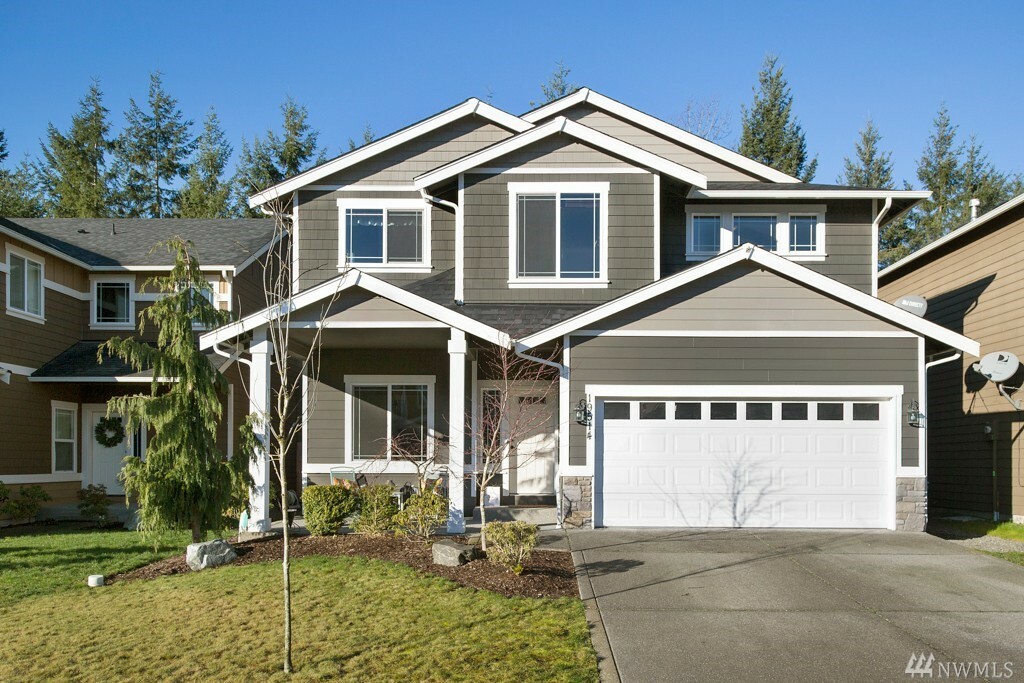 Property Photo:  19514 90th Av Ct E  WA 98338 