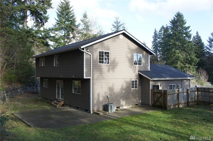 Property Photo: 21 NE View Court WA 98528