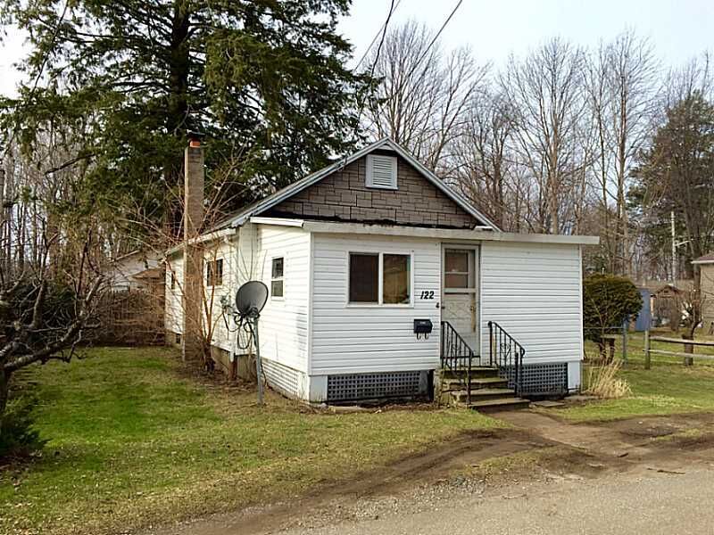 Property Photo: 122 Kelso Drive PA 16505