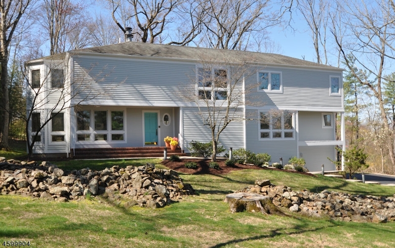 Property Photo:  15 Stonewyck Dr  NJ 07928 