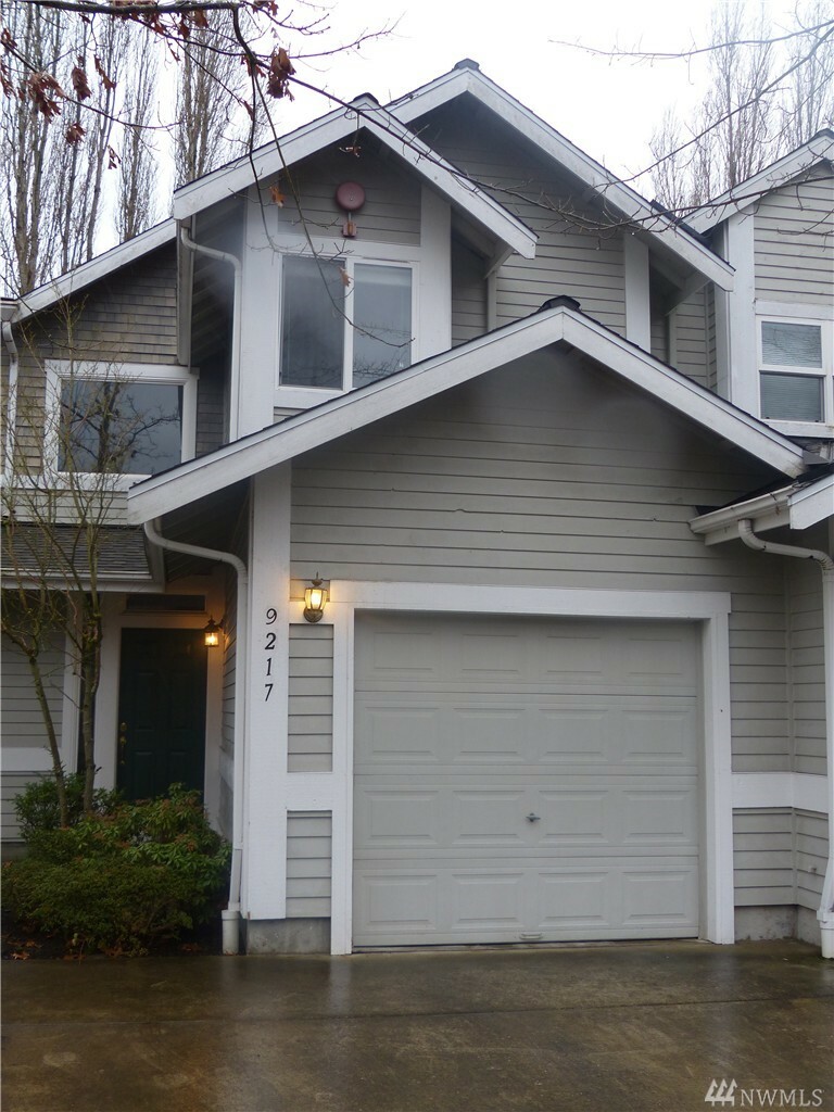 Property Photo:  9217 156th Place NE  WA 98052 