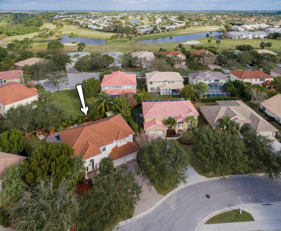 Property Photo:  374 Magnolia Drive  FL 33458 