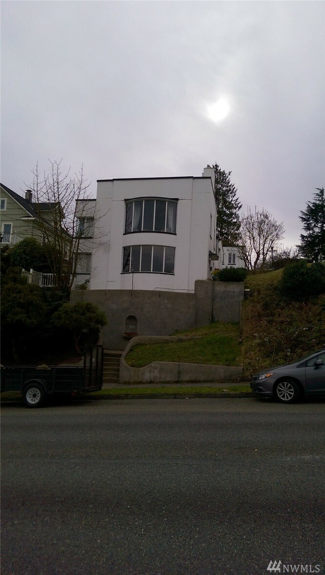 Property Photo:  2726 N 30th St Abc  WA 98407 