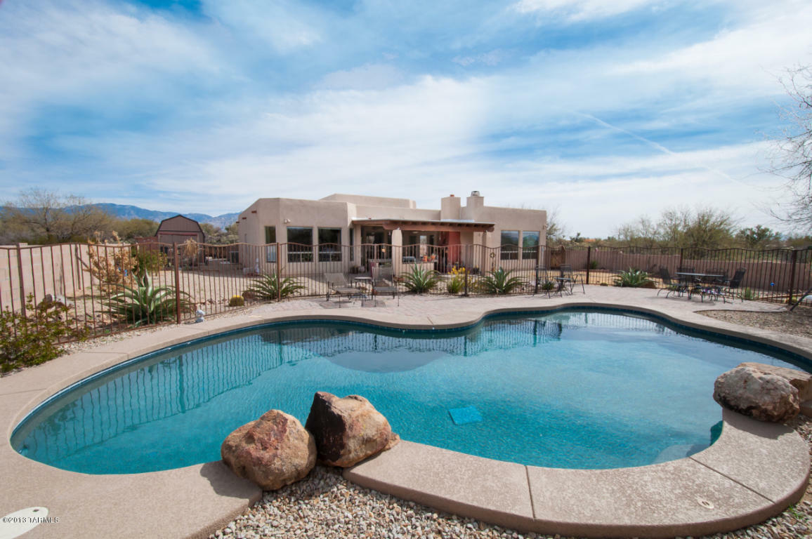 Property Photo: 10925 N Camino De La Tierra AZ 85742