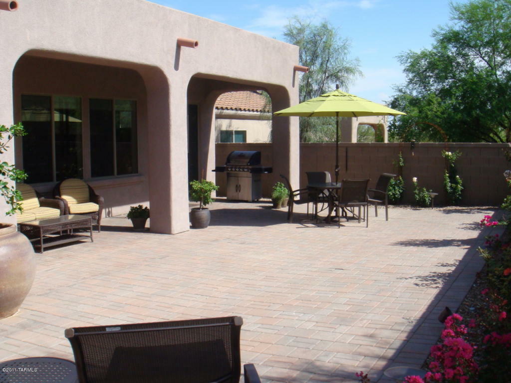 Property Photo: 6147 N Placita Manantial La Paloma AZ 85718