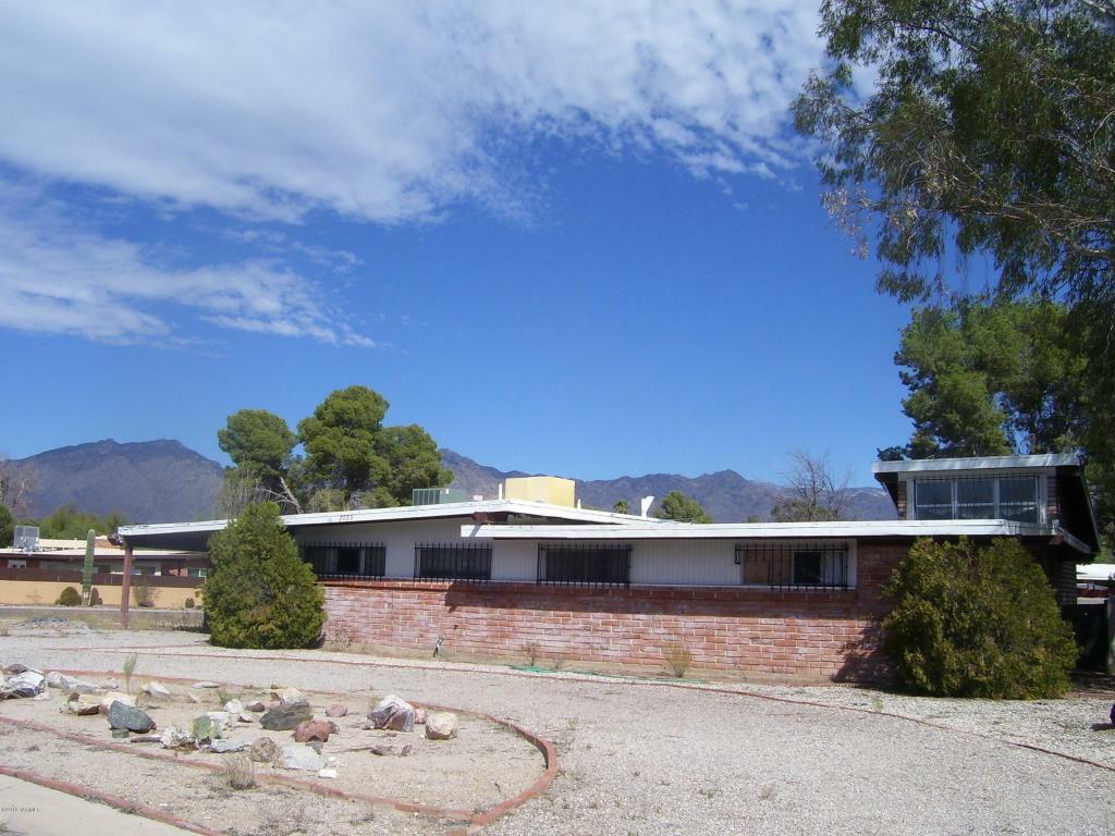 Property Photo: 7055 E Mesa Grande Court AZ 85715