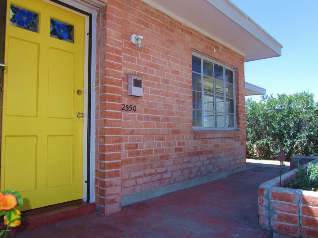 Property Photo:  2550 E Hampton Street  AZ 85716 