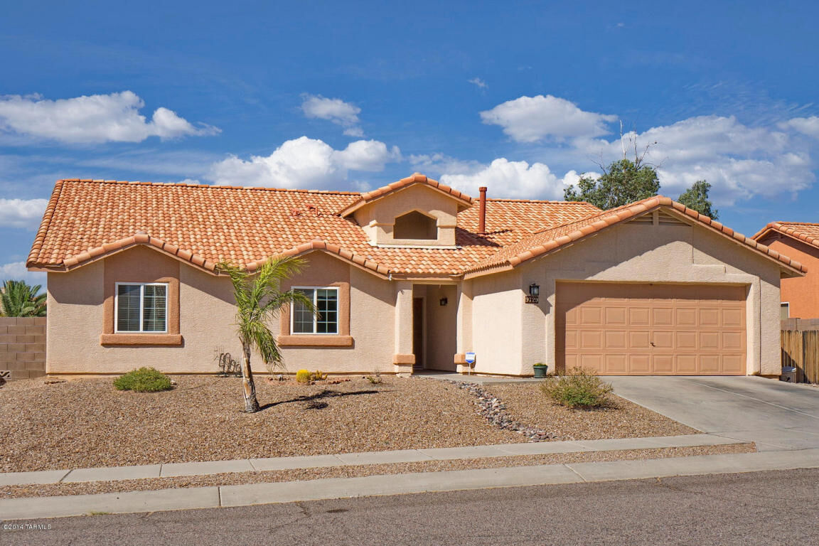 Property Photo:  9729 E Paseo Juan Tabo  AZ 85747 
