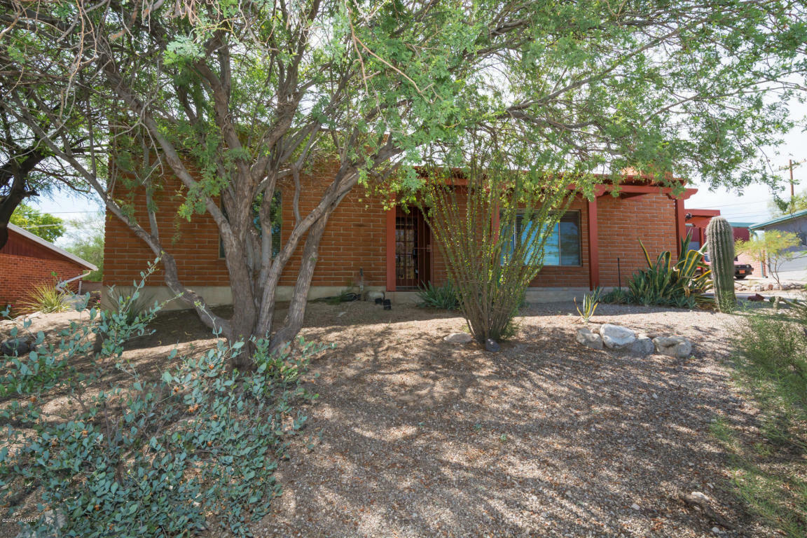 Property Photo:  1949 W Calle Armenta  AZ 85745 