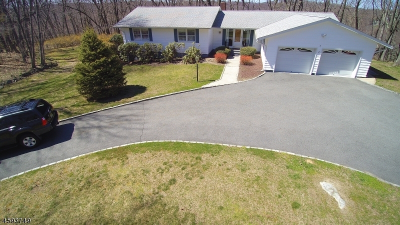 Property Photo:  6 Chilhowie Dr  NJ 07405 