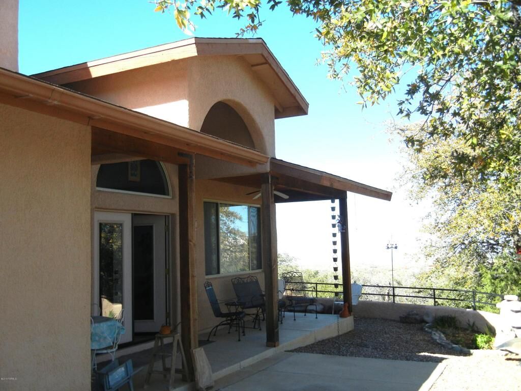 Property Photo: 1174 W Kokopelli Lane AZ 85623