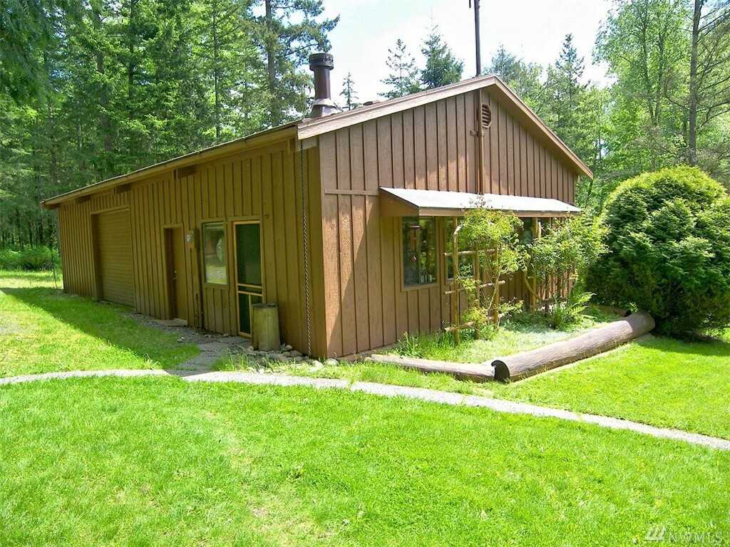 Property Photo:  4550 Husky Dr  WA 98226 