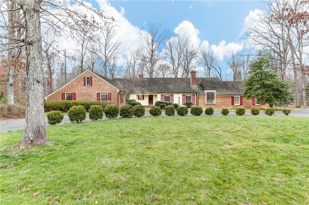 Property Photo:  13321 W Salisbury Road  VA 23113 