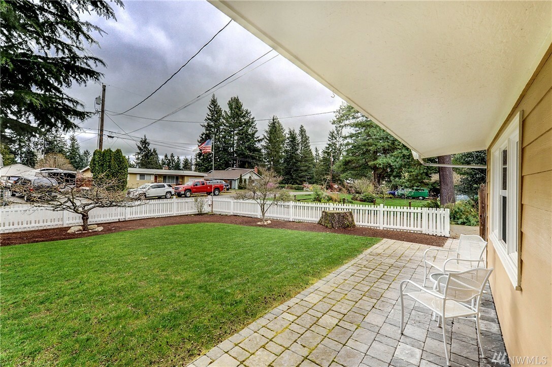 Property Photo:  7818 201st St SW  WA 98026 