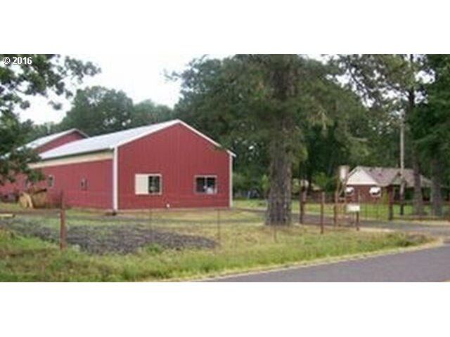 Property Photo: 24137 Warthen Rd OR 97437