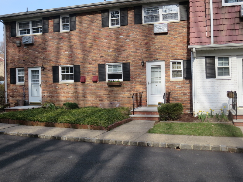 Property Photo:  320 South St 1-G  NJ 07960 