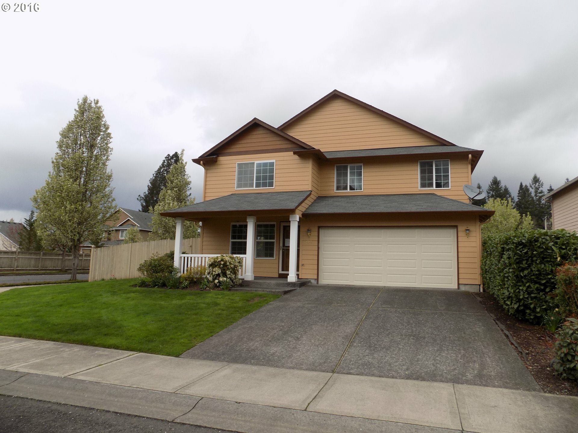 Property Photo:  1012 NW 148th St  WA 98685 