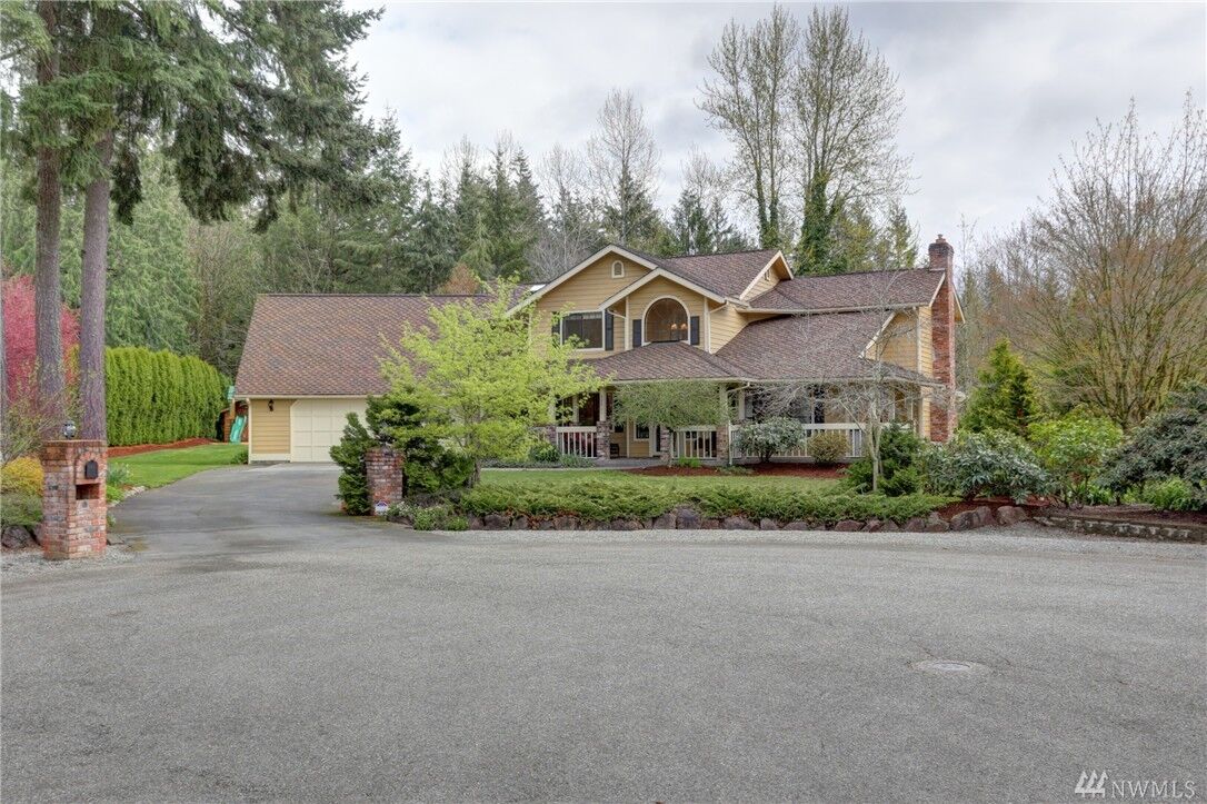 Property Photo:  22611 238th Place SE  WA 98038 