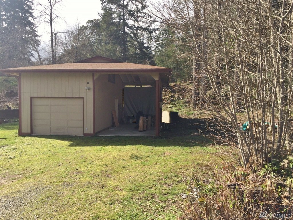 Property Photo:  81 Huffman Rd  WA 98528 