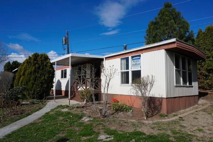 Property Photo: 8301 Tieton Dr 48 WA 98908
