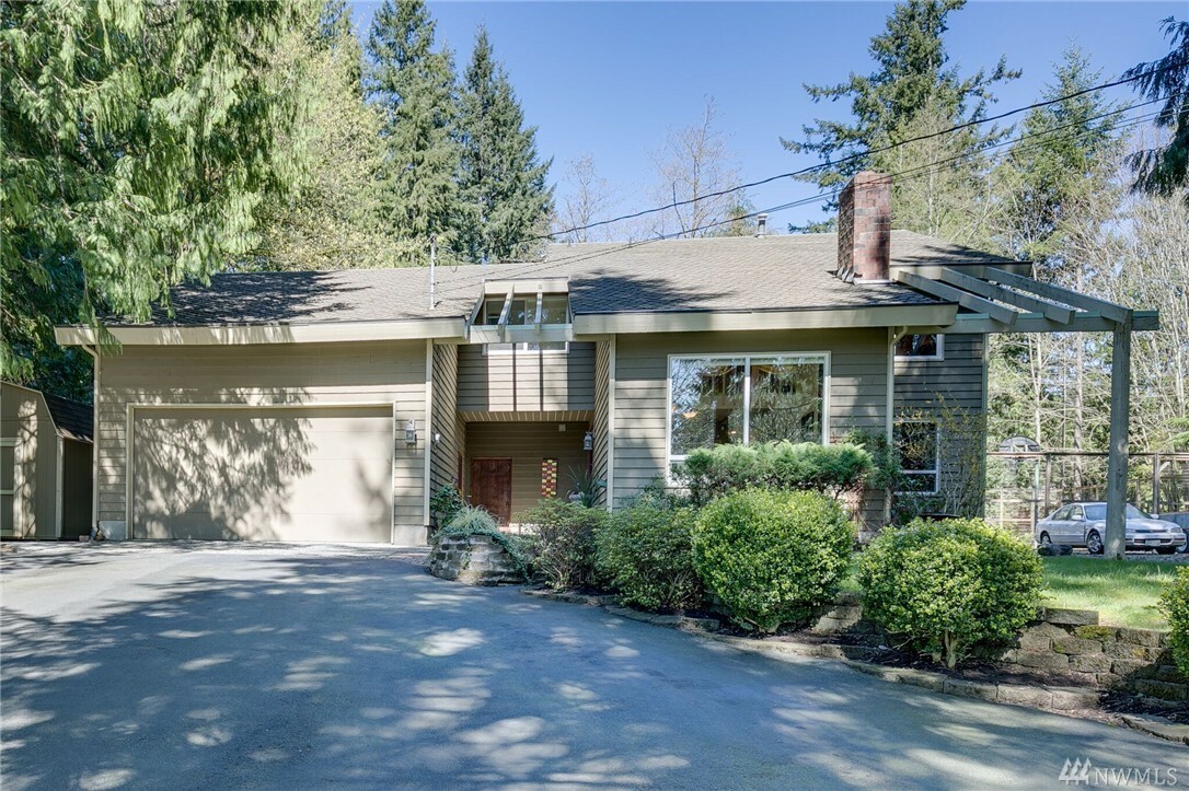 Property Photo:  18104 NE 196th St  WA 98077 