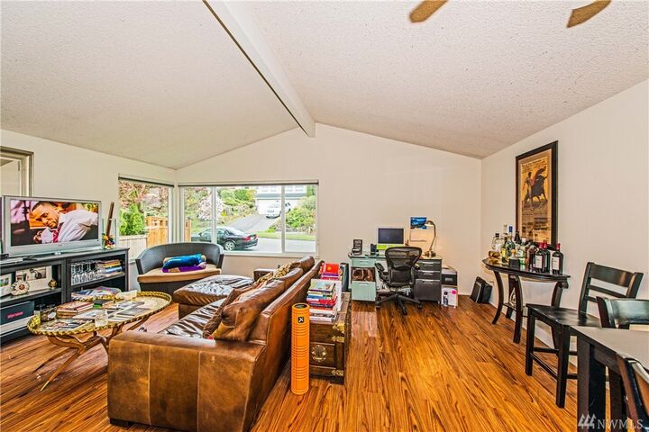 Property Photo: 2814 24th Ave W WA 98199