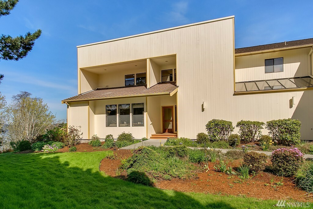 Property Photo: 10018 64th Place W WA 98275