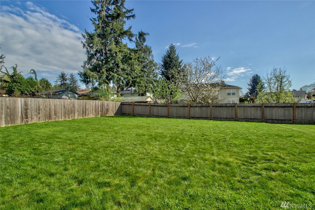 Property Photo:  1068 Homestead Dr  WA 98233 