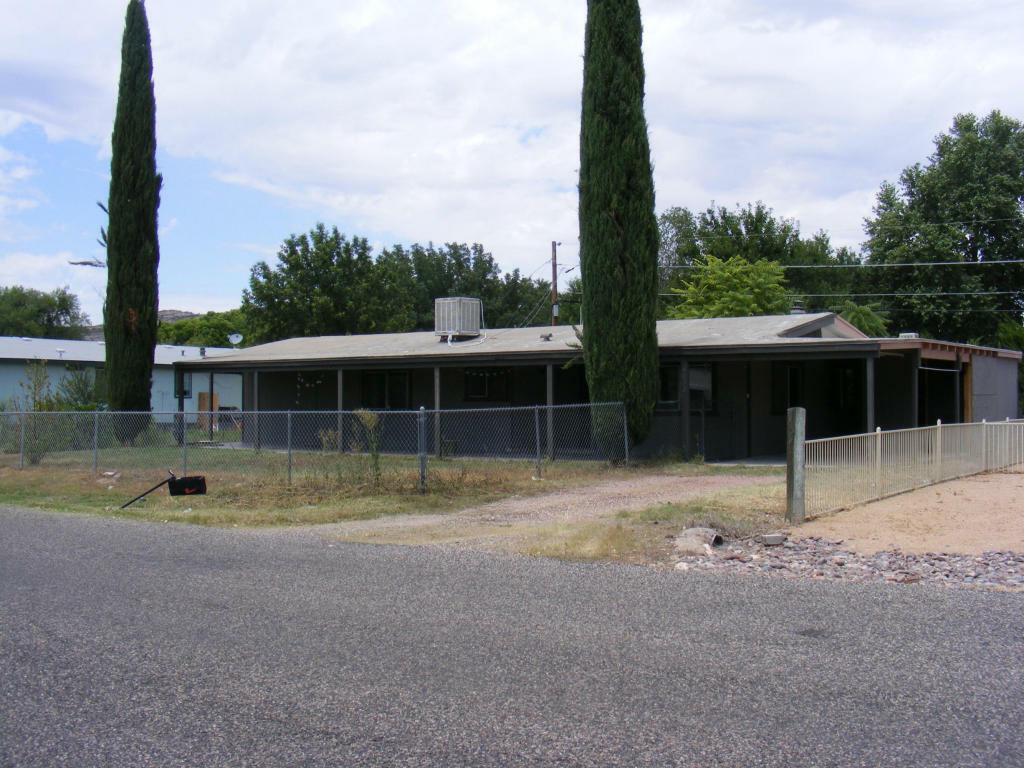 Property Photo:  4032 E Cripple Creek  AZ 86322 