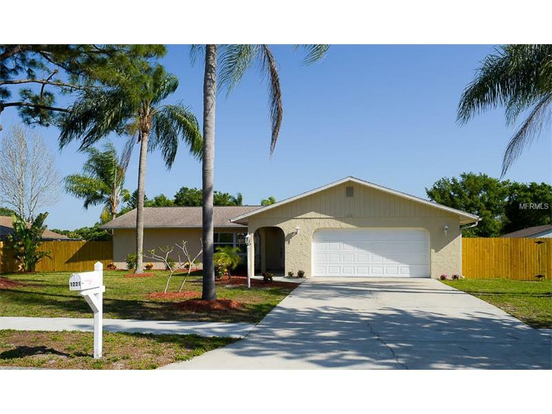 Property Photo:  1221 Georgetowne Place  FL 34232 