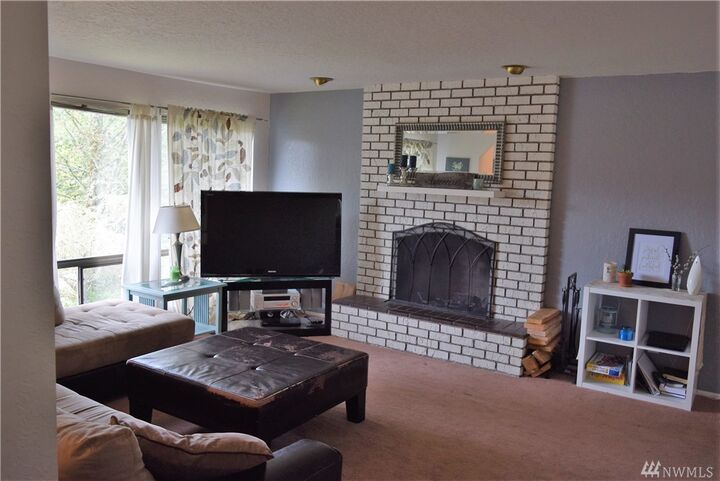 Property Photo:  6712 NE 198th St  WA 98028 