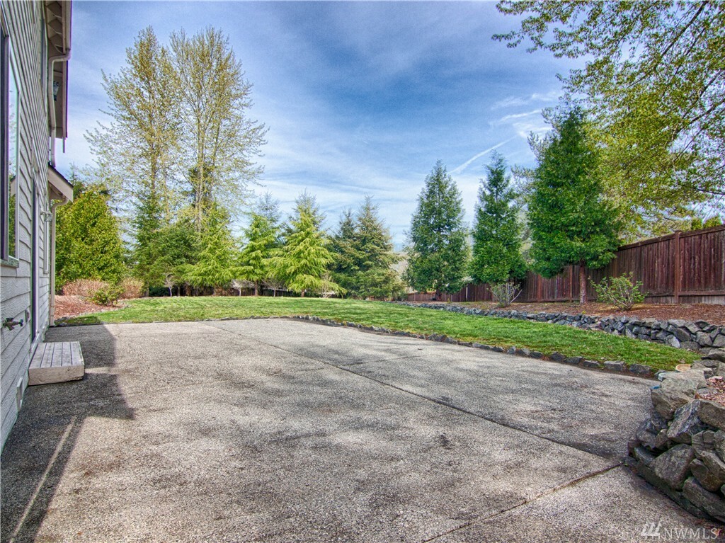 Property Photo:  17322 NE 26th Ct  WA 98052 