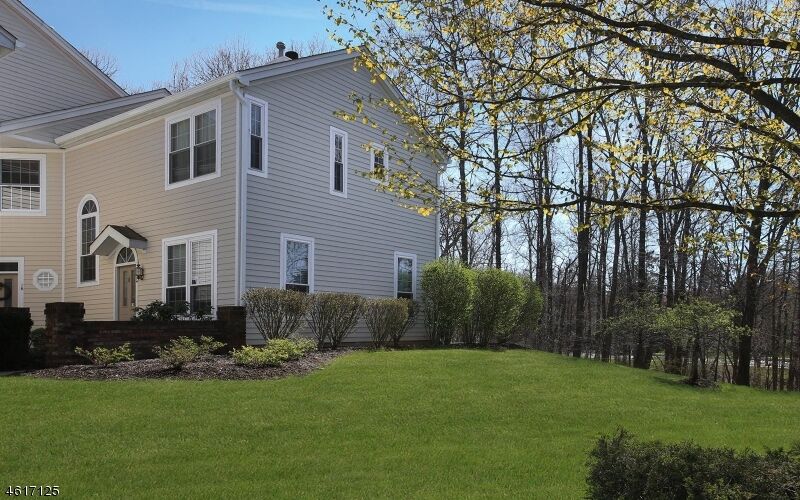 Property Photo:  14 Pheasant Brook Ct  NJ 07921 