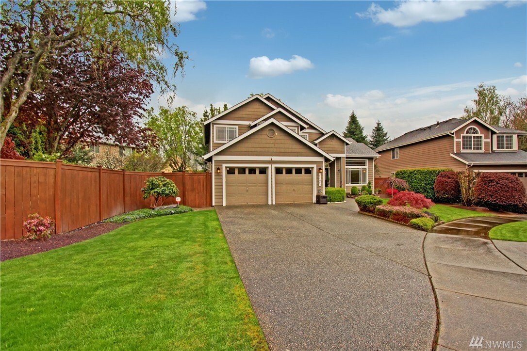 Property Photo:  4109 115th Place SE  WA 98208 