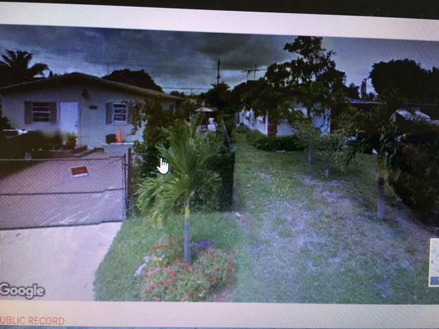 Property Photo:  230 SW 11th Avenue  FL 33444 