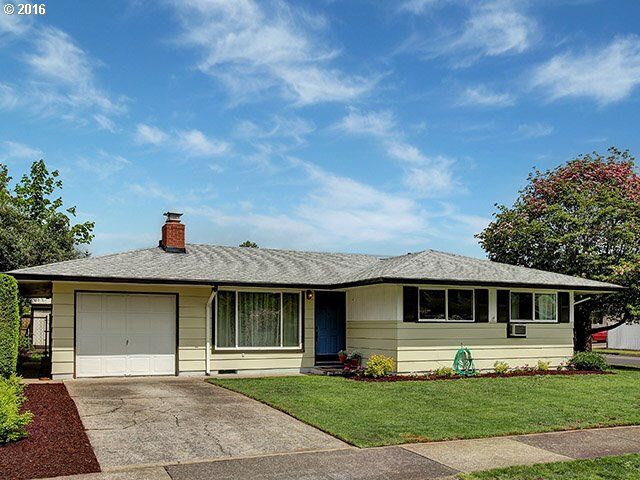 16935 SE Morrison Ct  Portland OR 97233 photo