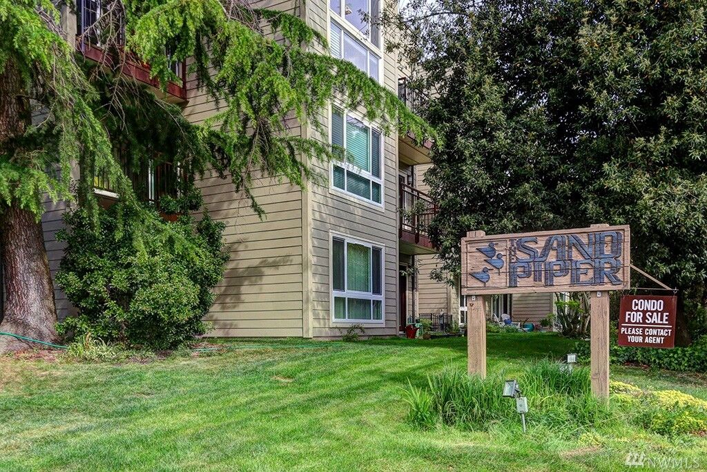 Property Photo:  5844 NE 75th Street C306  WA 98115 