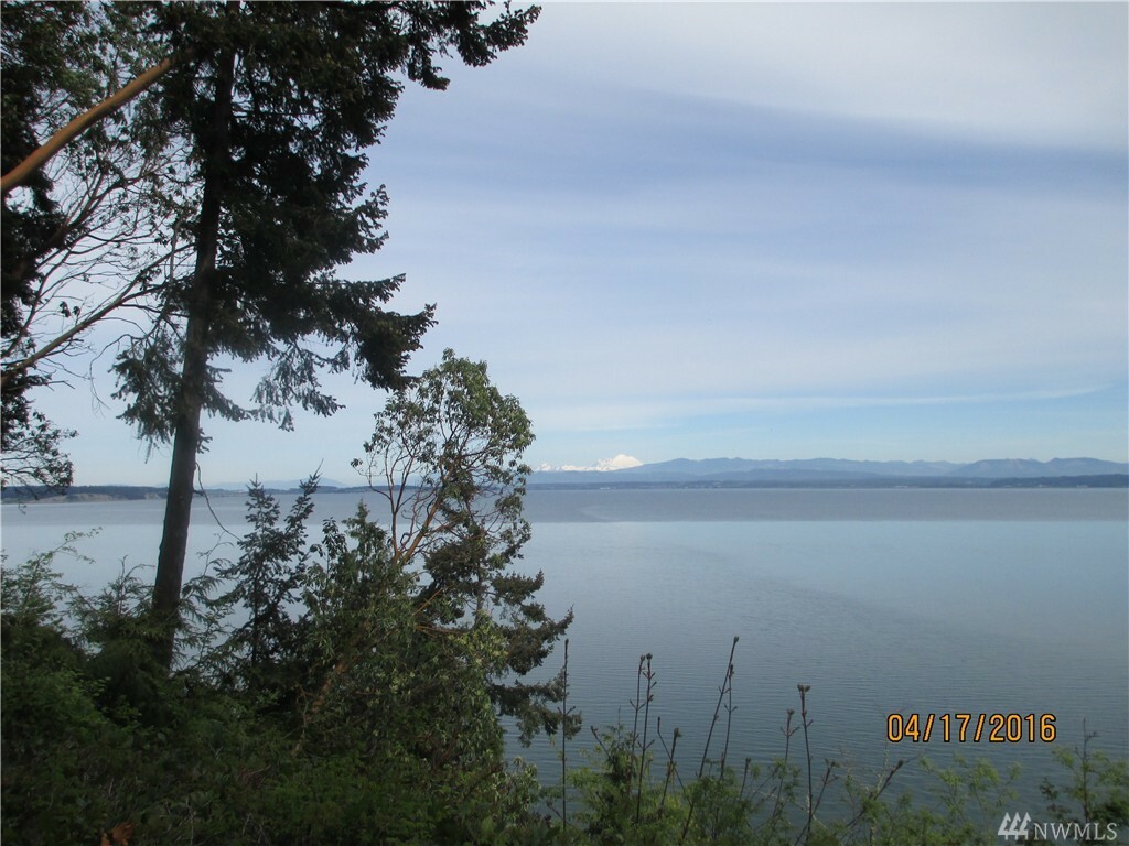 Property Photo:  1681 S East Camano Dr  WA 98282 