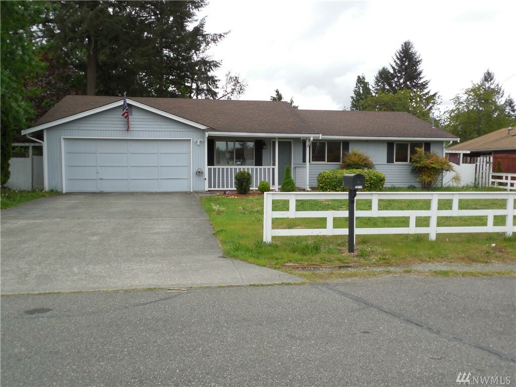 Property Photo:  9810 116th St SW  WA 98498 