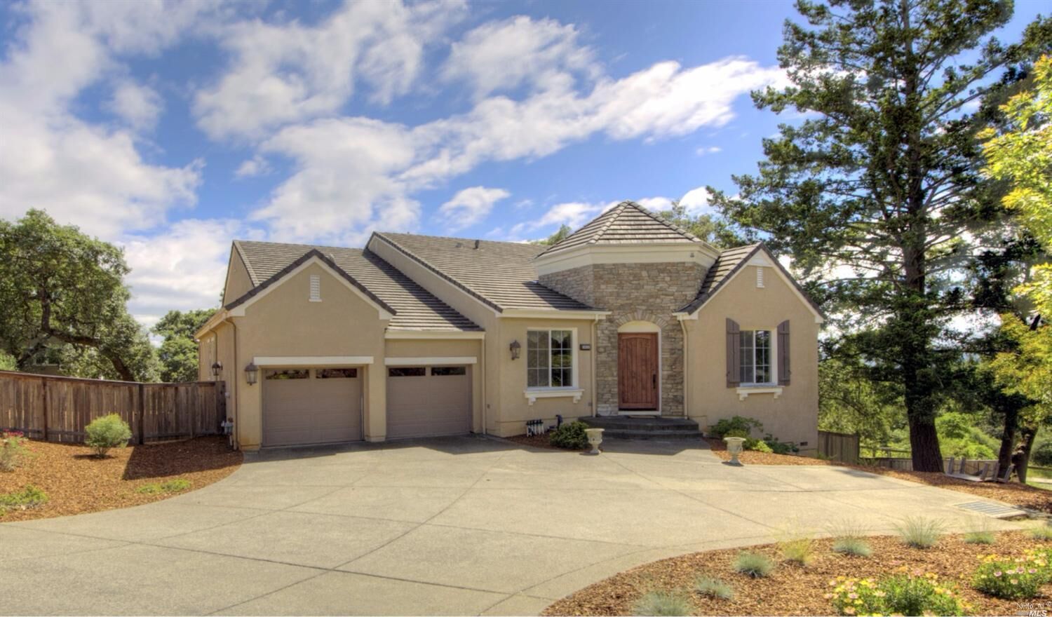 Property Photo: 3865 Royal Manor Place CA 95404