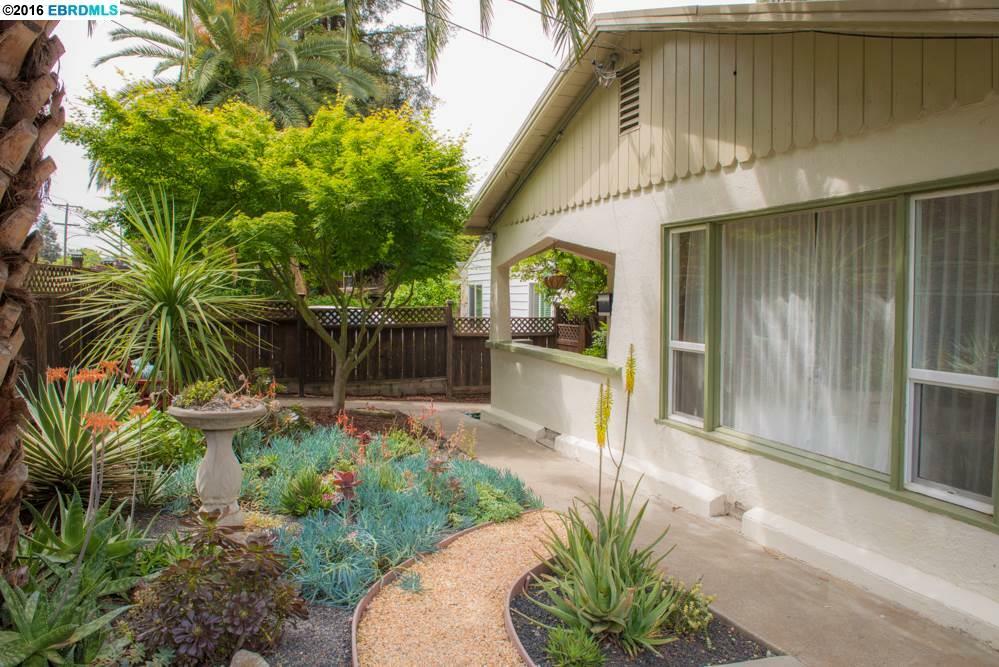 Property Photo:  3145 Courtland Ave  CA 94619 