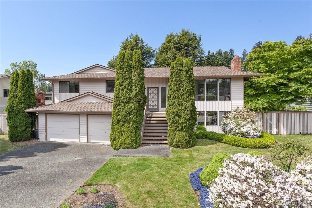 Property Photo:  23816 106th Place W  WA 98020 