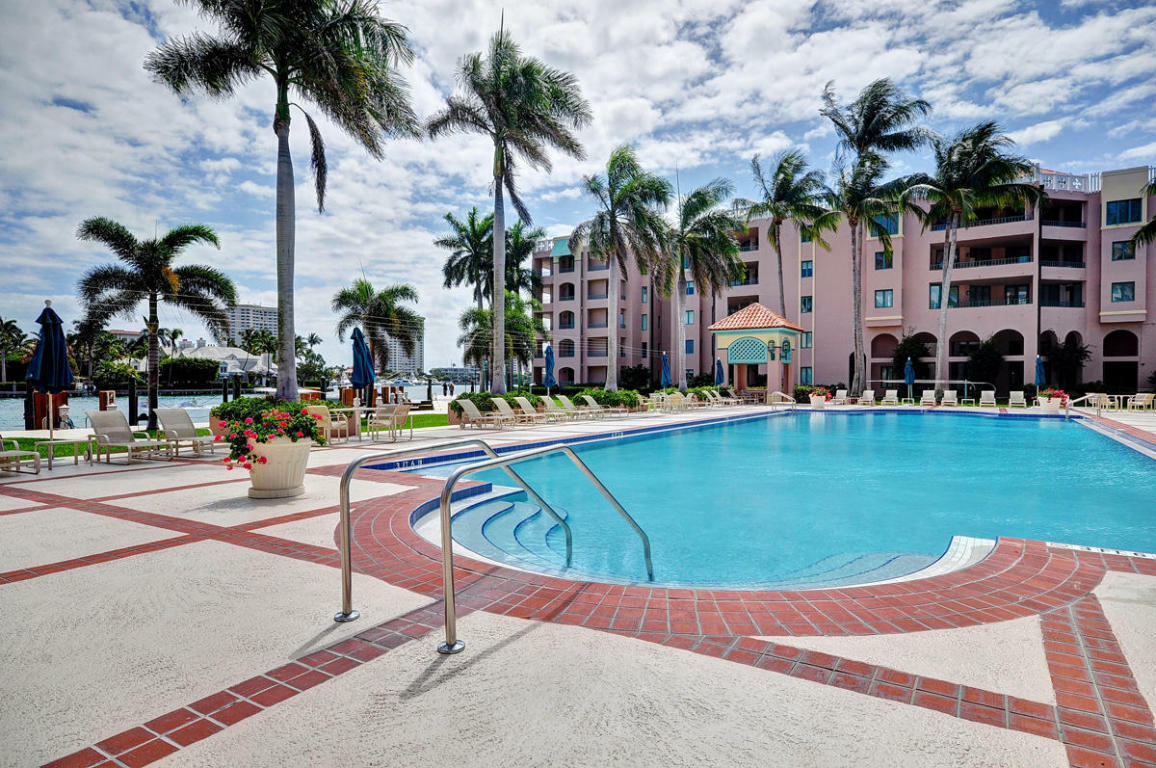 Property Photo: 120 SE 5th Avenue Ph525 FL 33432