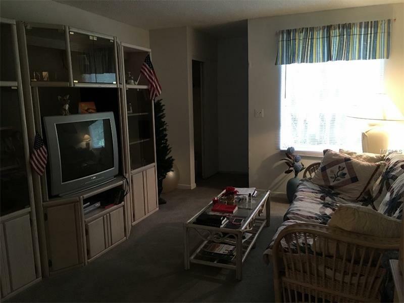 Property Photo: 4210 La Palma Court FL 33611