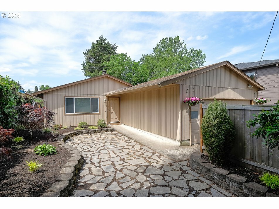 Property Photo:  9703 SW 48th Ave  OR 97219 
