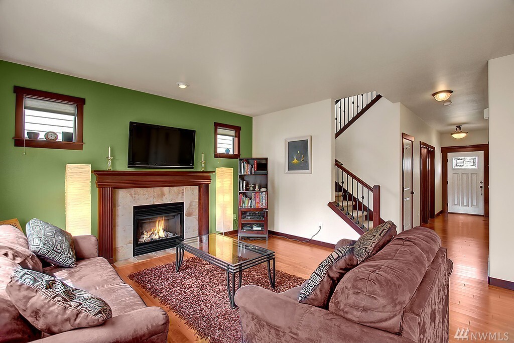 Property Photo: 5605 NE 198th Place WA 98028