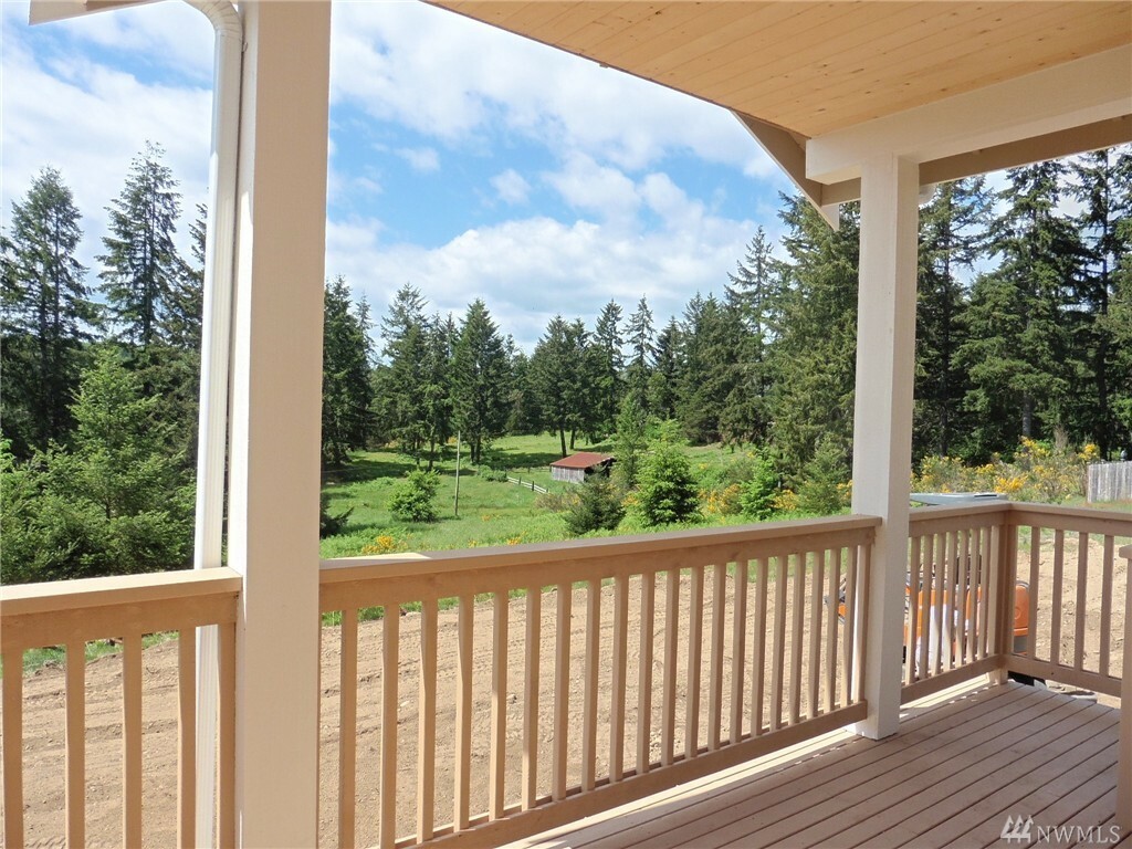 Property Photo:  561 E Soderberg Rd  WA 98524 