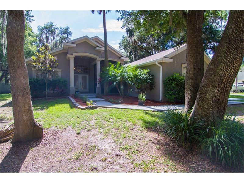 Property Photo:  4517 Highland Creek Drive  FL 33567 